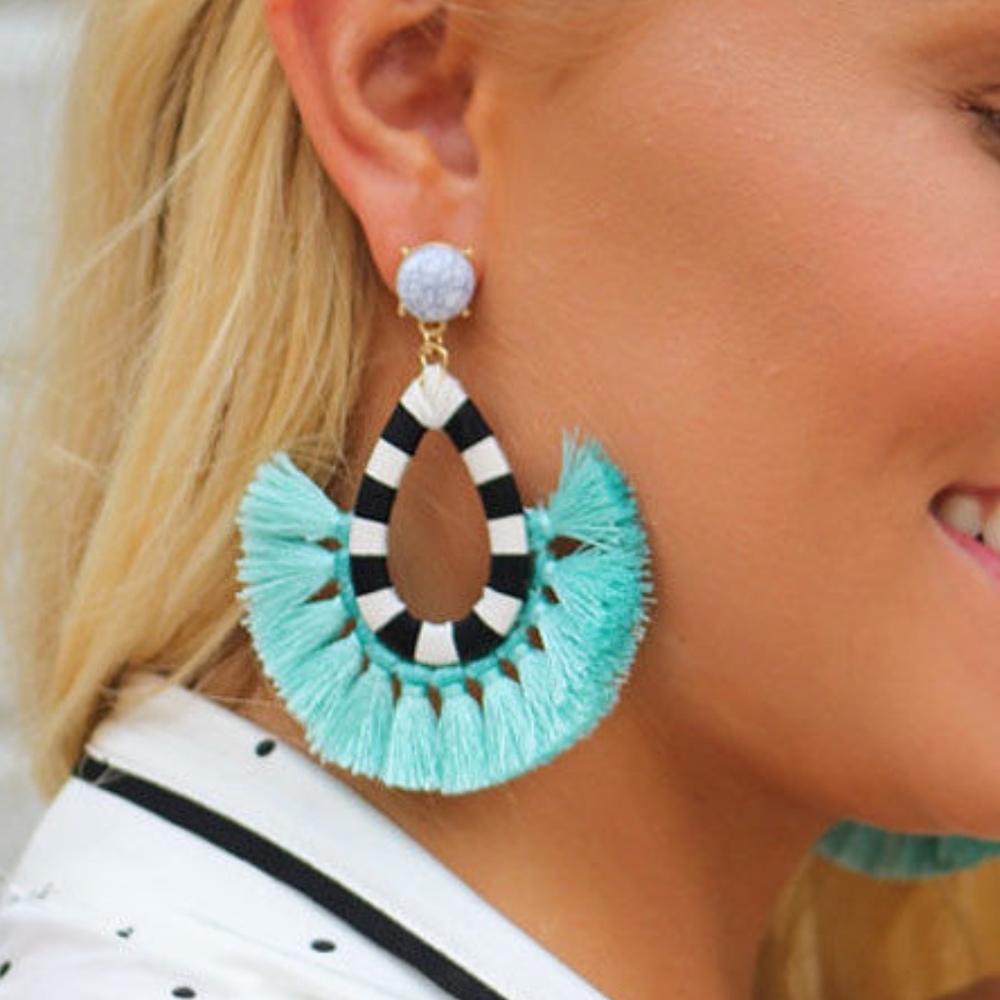 Womens Thread Teardrop Bauble Style Stud Earrings